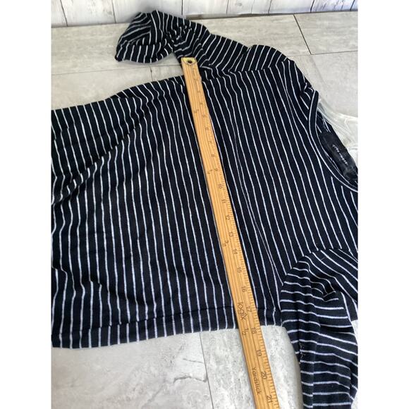 Code X Mode Women's Black & White Stripe Long Sleeve Shirt Size Medium - Picture 4 of 6